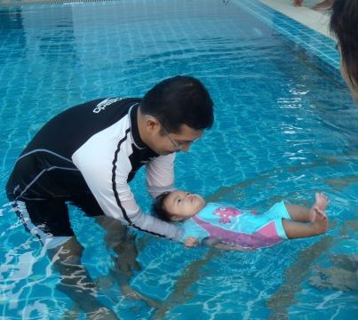 เด็กทารกว่ายน้ำได้จริงหรือ(ตอน2)